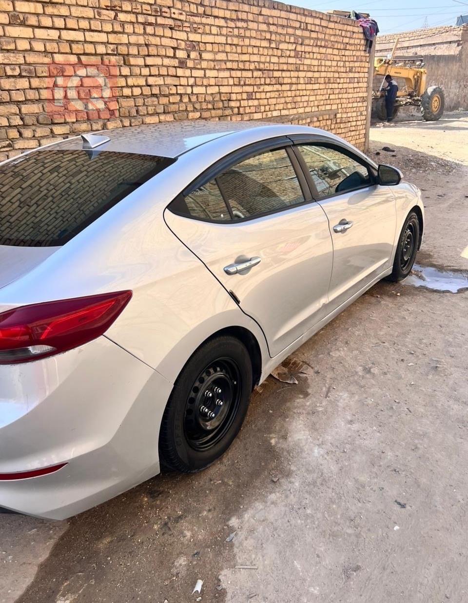 هیوندای ئەلەنترا